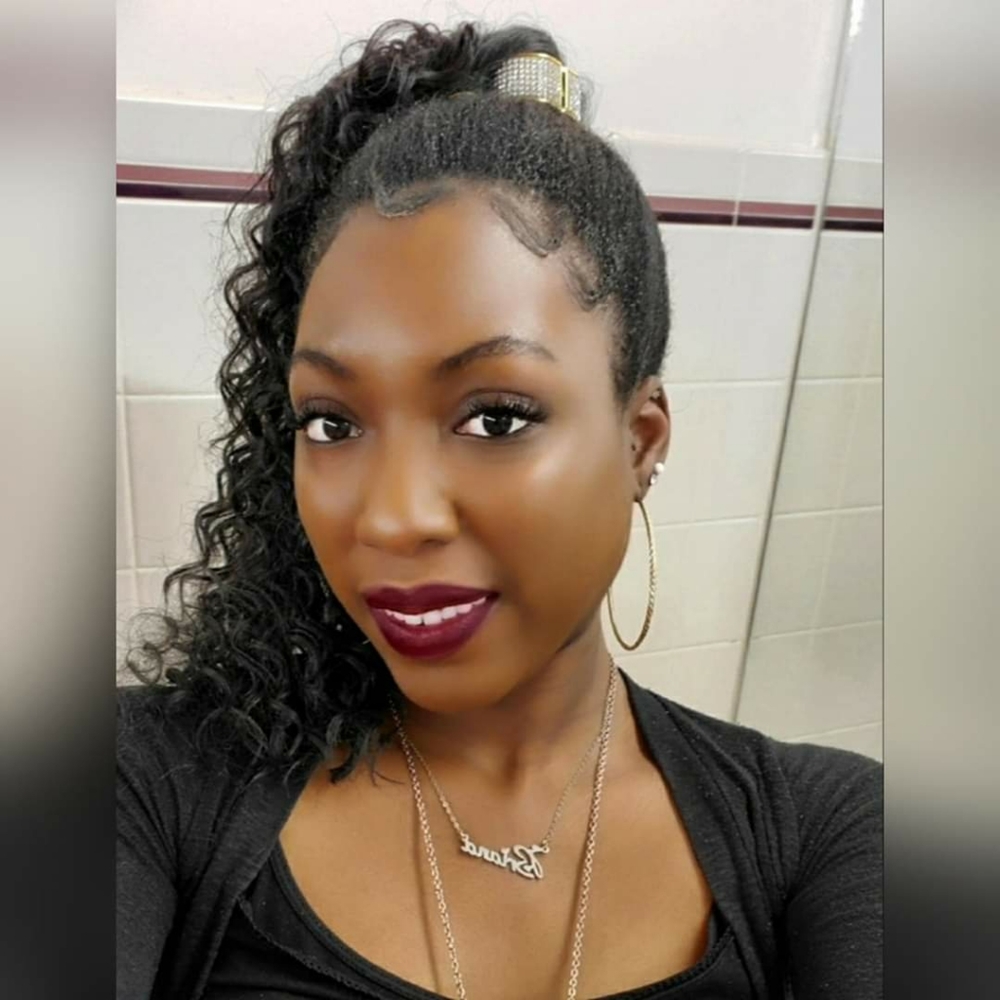 Meet your Posher, Briana